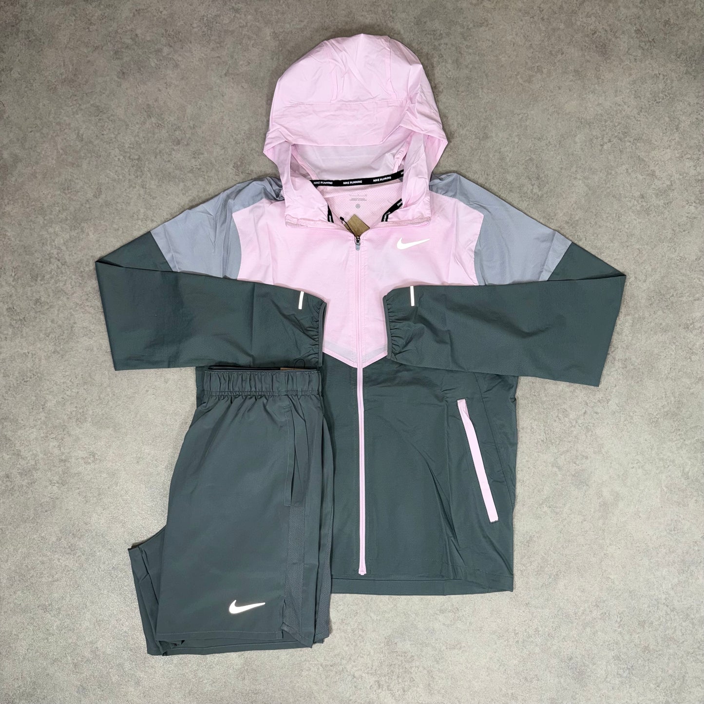 NIKE WINDRUNNER SHORT SET - BABY PINK/GREY