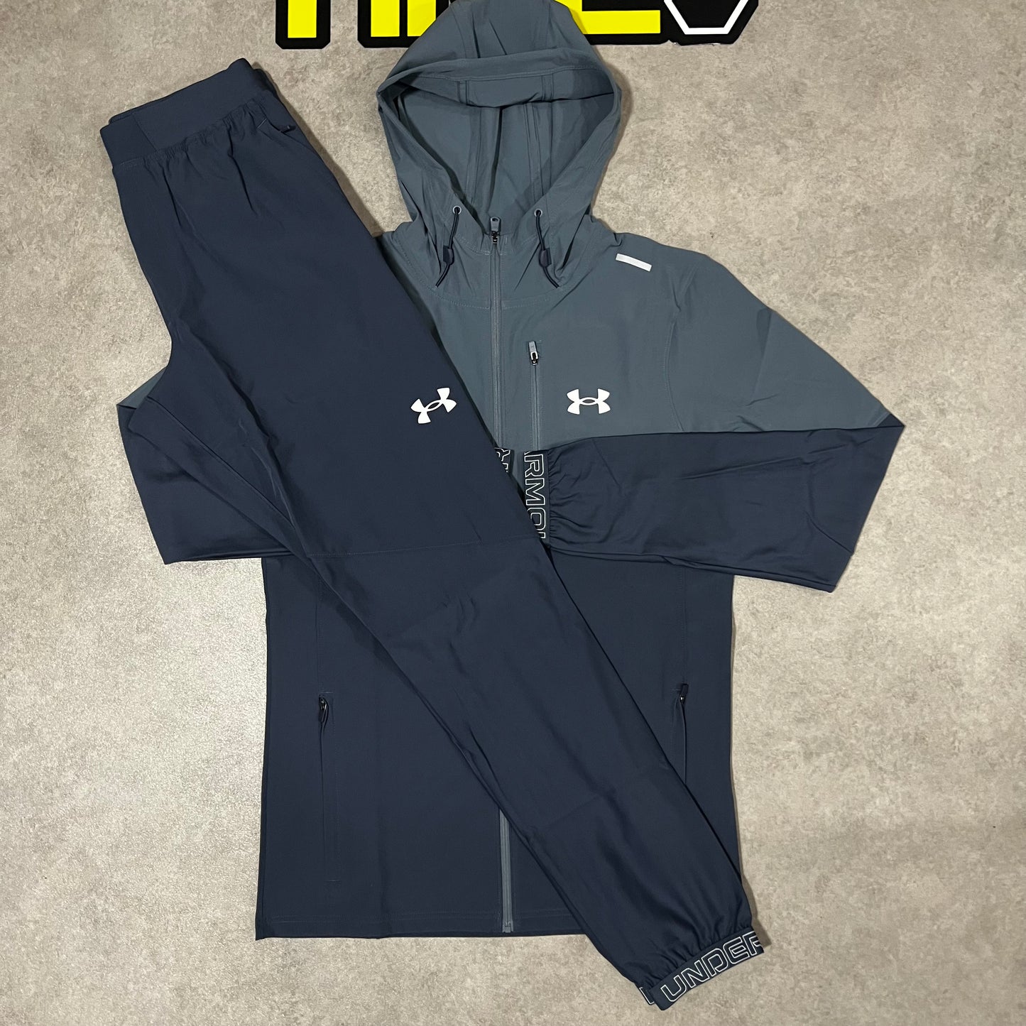UNDER ARMOUR VANISH TRACKSUIT - GREY/NAVY
