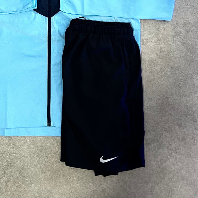 NIKE STRIDE SHORT 7” - BLACK