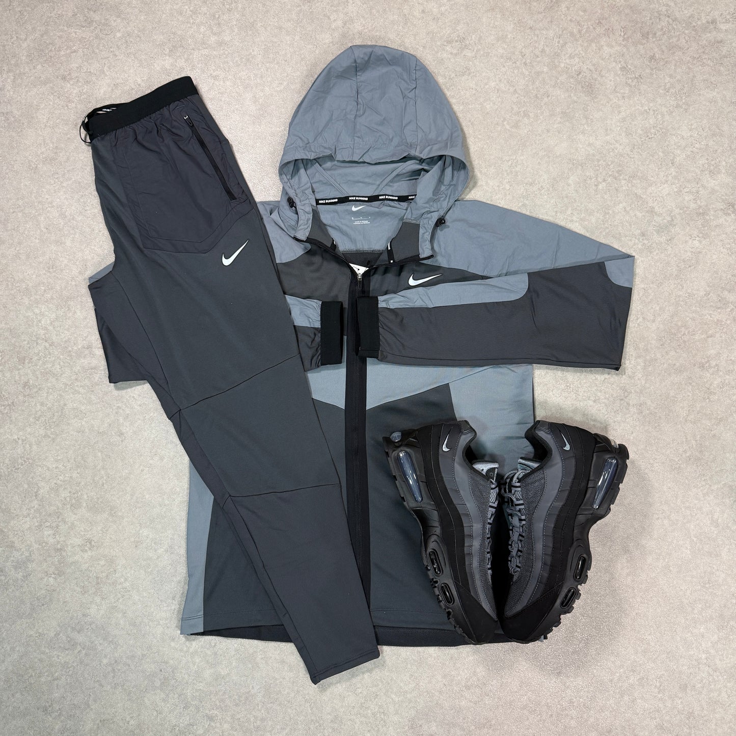 Nike element tracksuit - Light/Dark grey