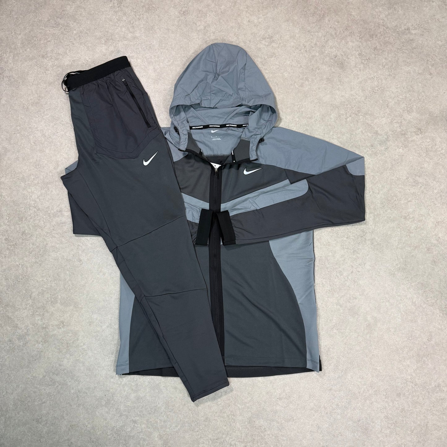 Nike element tracksuit - Light/Dark grey