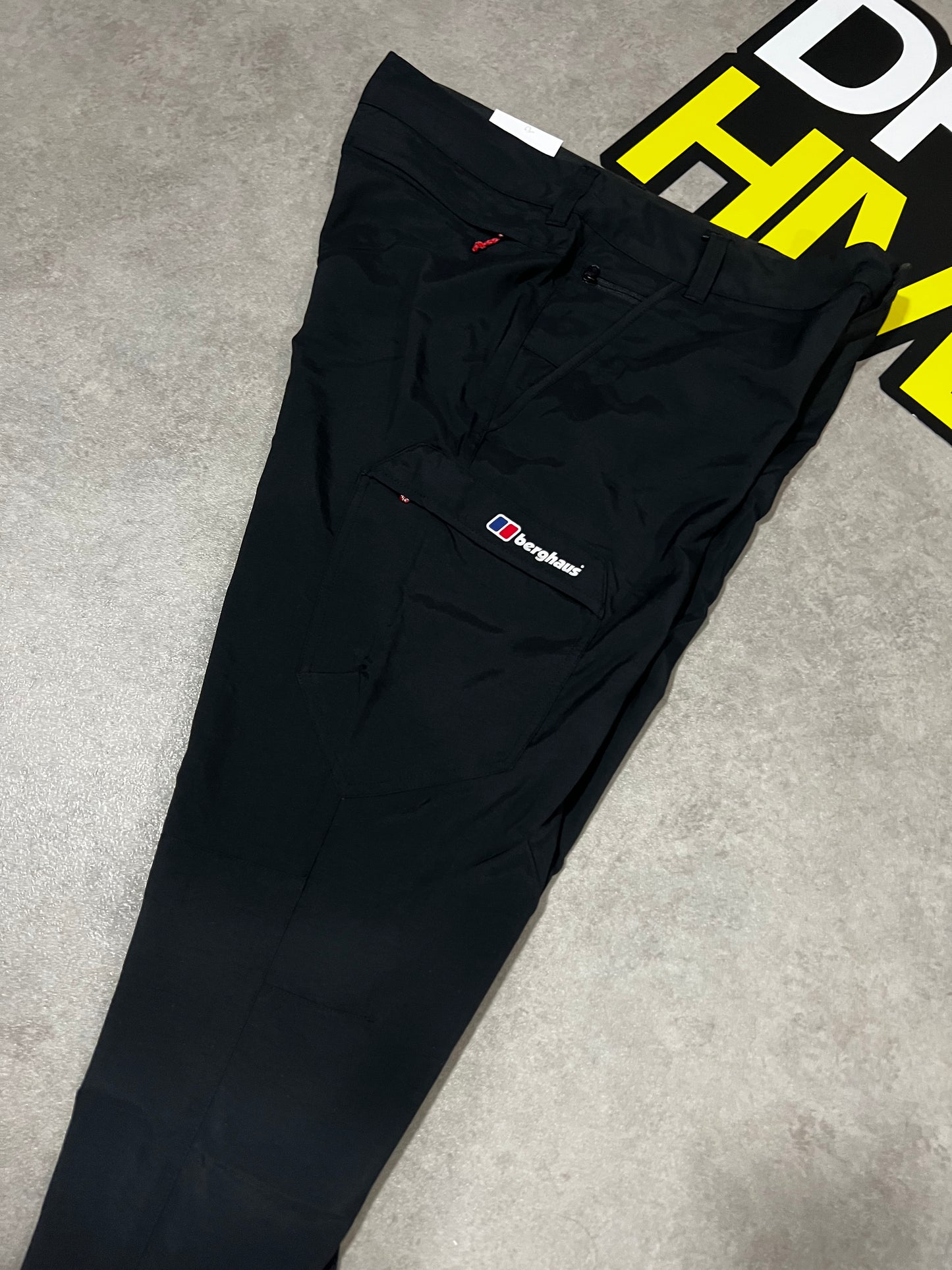 BERGHAUS CARGO PANTS - BLACK