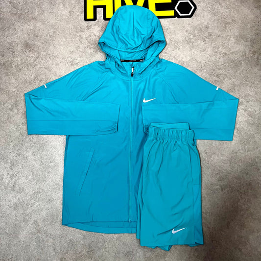 Nike - Dusty Cactus repel, shorts set