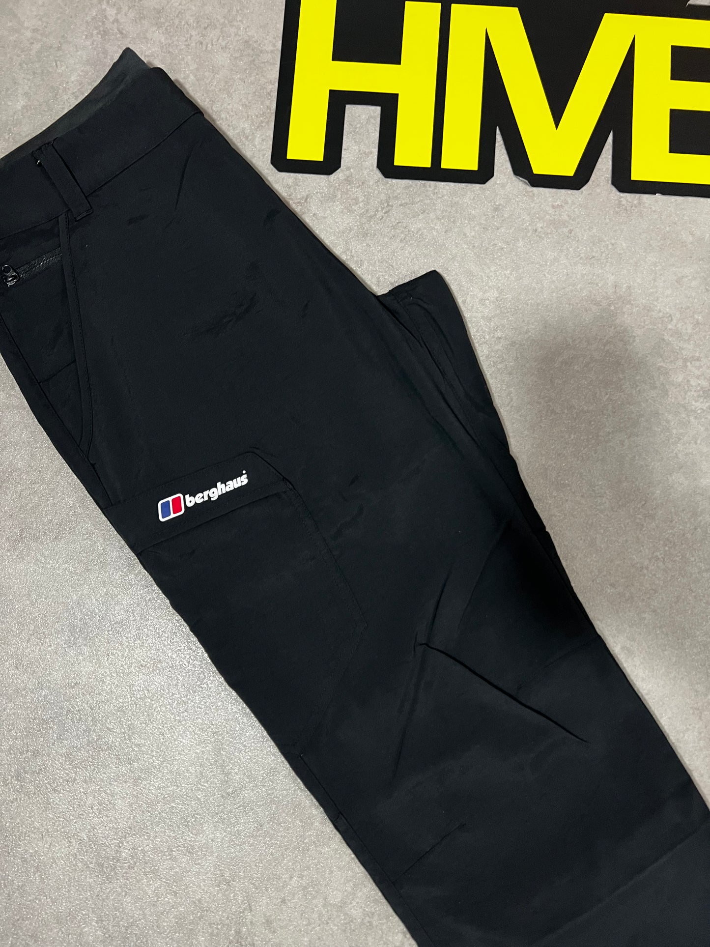 BERGHAUS CARGO PANTS - BLACK