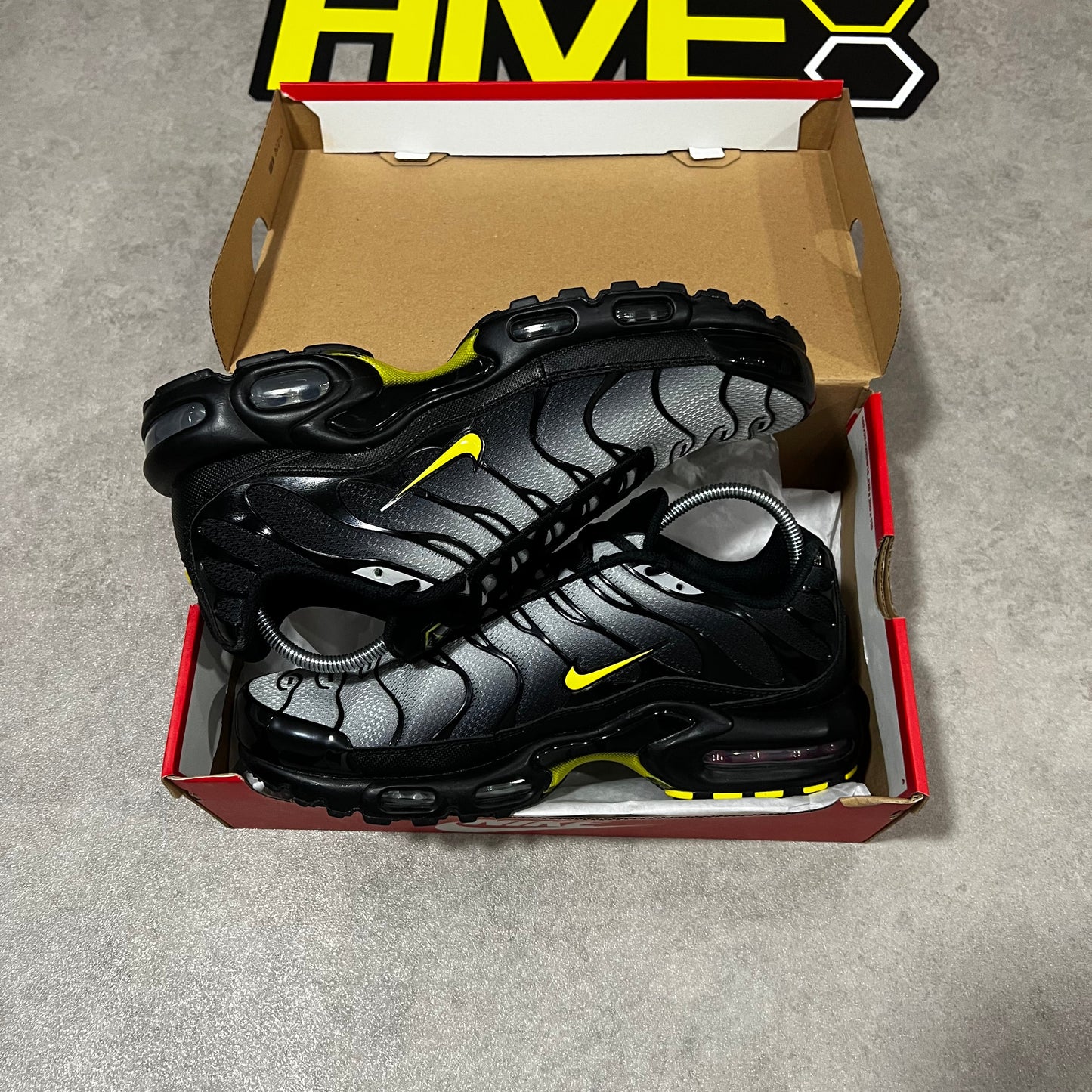 NIKE AIR MAX PLUS TN - OPTI YELLOW
